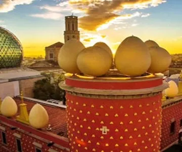 Dalí Museum, Figueres & Girona: Small Group Guided Day Trip from Barcelona